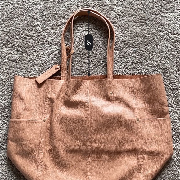 American Eagle cream genuine leather tote - Picture 6 of 6